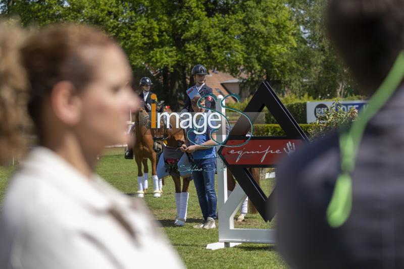 dressage PrizeGiving_Hamburg_20240512_SS350582.jpg